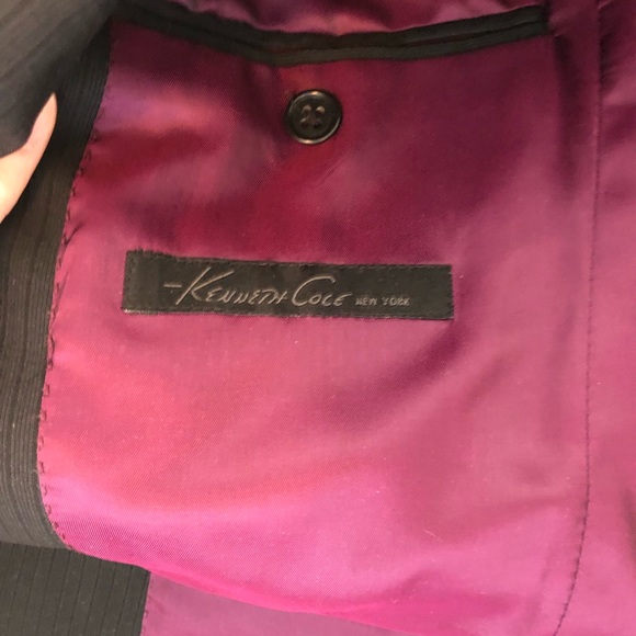 Kenneth Cole New York, textured black suit - size 38 regular - Picture 5 of 7